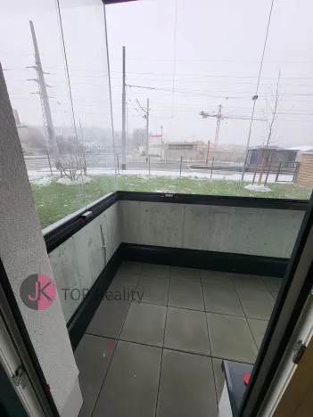 Pronájem bytu 1+kk, Praha - Hloubětín, Kolbenova, 28 m2