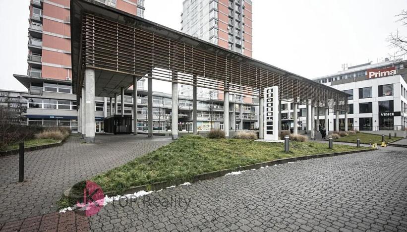 Pronájem bytu 1+kk, Praha - Strašnice, Vinohradská, 41 m2