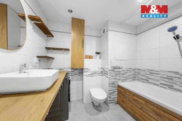 Prodej bytu 2+1, Děčín, Žerotínova, 61 m2