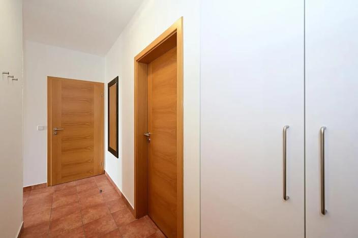 Pronájem bytu 3+kk, Praha - Kobylisy, Ke Stírce, 72 m2