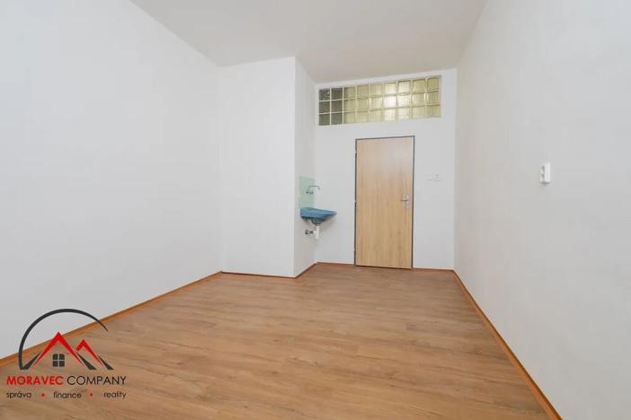 Pronájem bytu 2+1, Ostrava, Mariánskohorská, 51 m2