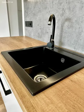 Pronájem bytu 2+kk, Praha - Vinohrady, Perucká, 46 m2