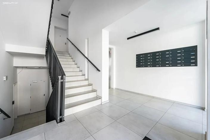 Pronájem bytu 2+kk, Praha - Vinohrady, Perucká, 46 m2