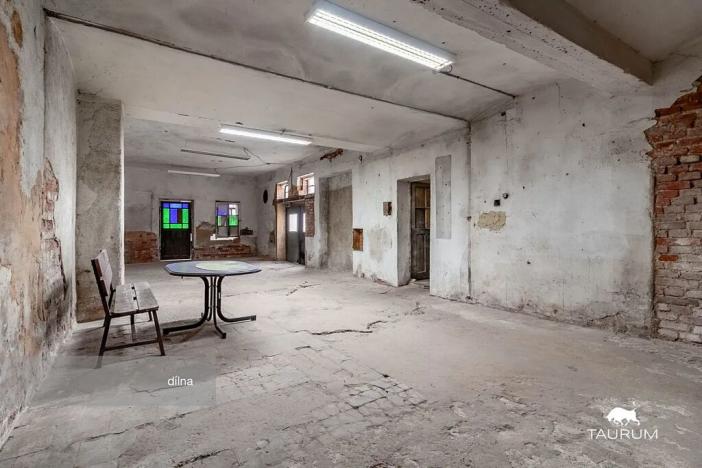 Prodej rodinného domu, Tlučná, Hlavní, 290 m2