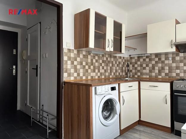 Prodej bytu 1+1, Kladno, U výtopny, 28 m2