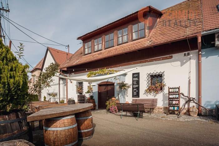 Prodej rodinného domu, Perná, 300 m2