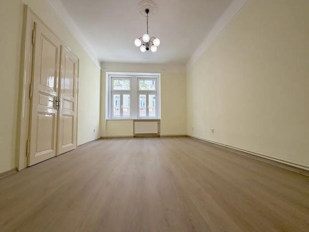 Pronájem bytu 3+1, Praha - Vinohrady, Perunova, 64 m2