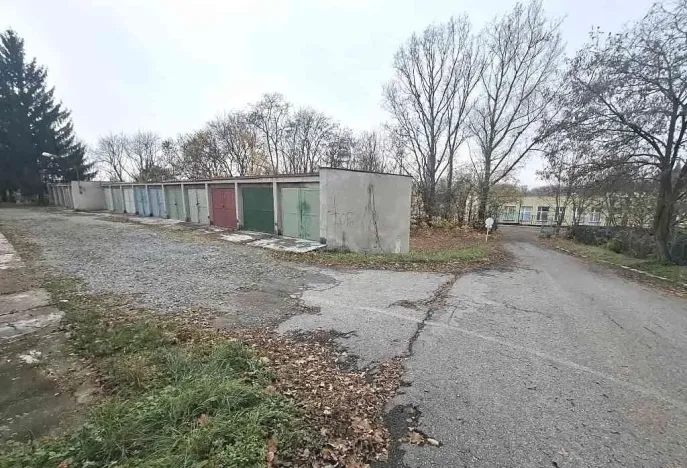 Pronájem garáže, Brno, Cornovova, 18 m2