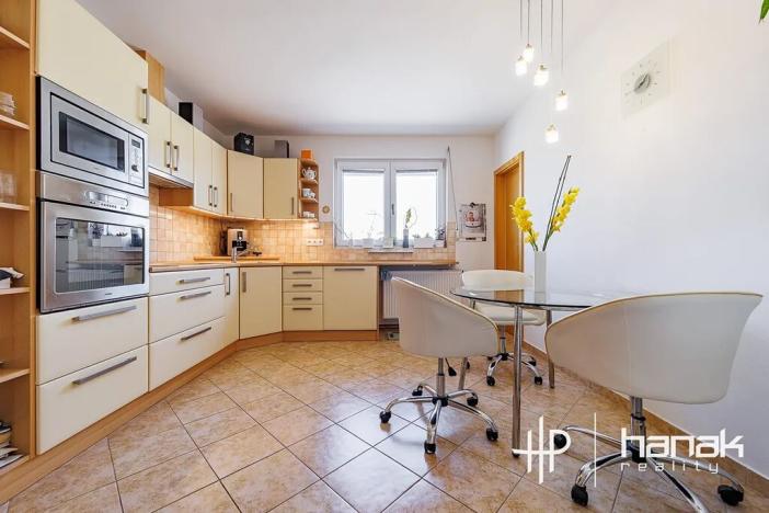 Prodej výrobních prostor, Dolany, 900 m2