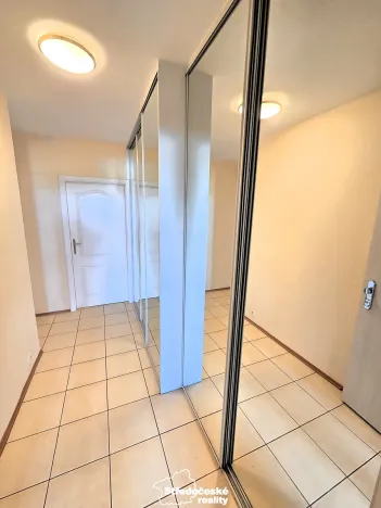 Pronájem bytu 2+kk, Praha - Háje, Mendelova, 42 m2