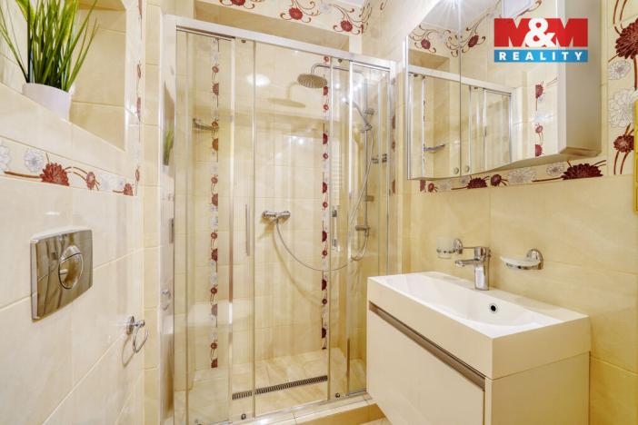 Prodej bytu 1+1, Karlovy Vary, Svahová, 50 m2