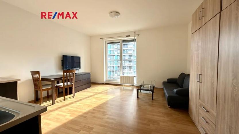 Pronájem bytu 1+kk, Praha - Malešice, Nad úžlabinou, 36 m2