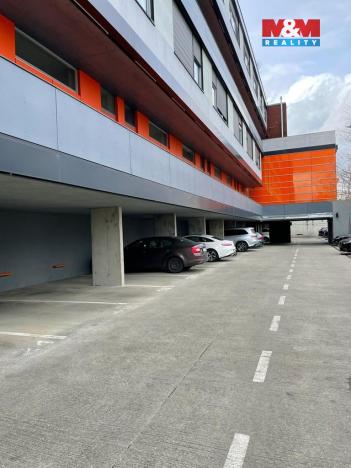 Prodej garážového stání, Praha - Břevnov, Běžecká, 18 m2