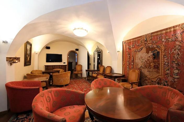 Pronájem restaurace, Praha - Malá Strana, Maltézské náměstí, 71 m2