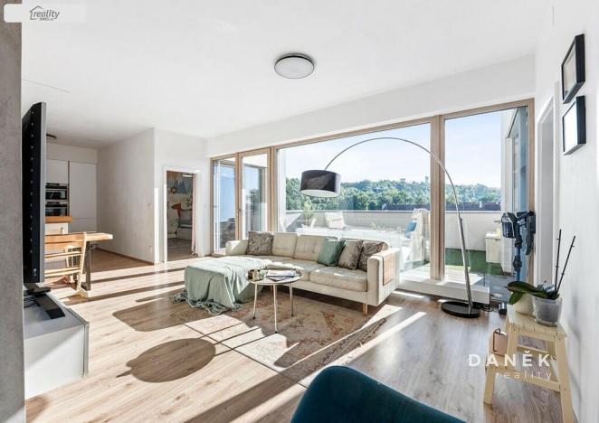 Prodej bytu 3+kk, Oslavany, náměstí 13. prosince, 76 m2