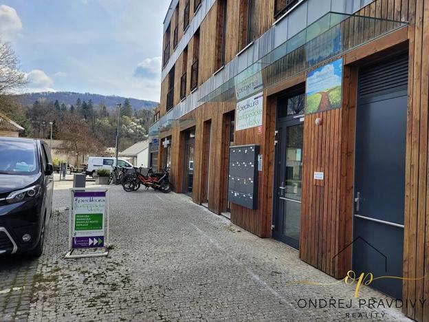 Pronájem garážového stání, Dobřichovice, Anežky České, 18 m2