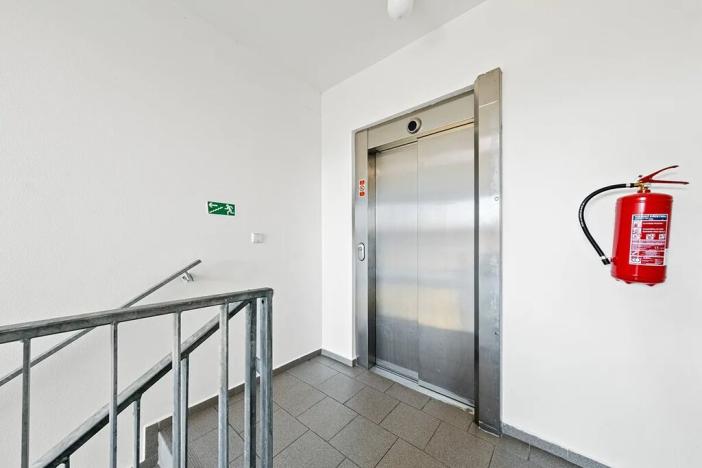 Prodej bytu 1+1, Týnec nad Sázavou, Na Kněžině, 39 m2