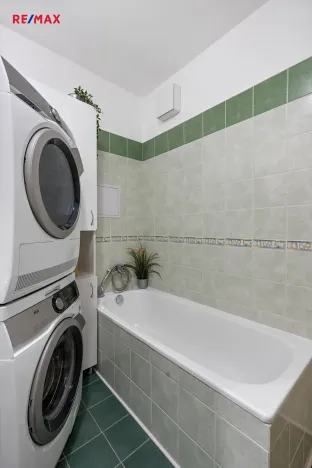 Prodej bytu 3+kk, Praha - Vysočany, Na Harfě, 61 m2