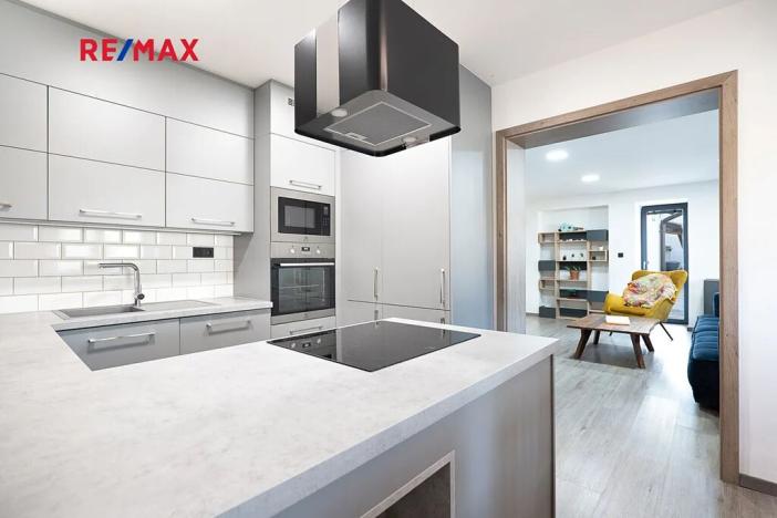 Prodej rodinného domu, Velká Dobrá, Pražská, 182 m2