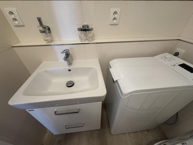 Pronájem bytu 1+kk, Liberec - Liberec XXX-Vratislavice nad Nisou, Seniorů, 34 m2