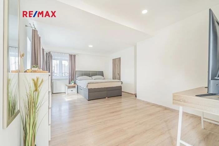 Prodej rodinného domu, Klobuky, Náměstí J. Š. Baara, 108 m2