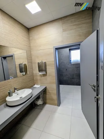 Pronájem kanceláře, Milovice, 86 m2