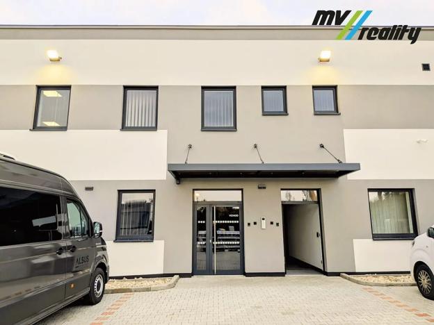 Pronájem kanceláře, Milovice, 86 m2