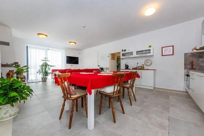 Prodej rodinného domu, Křížkový Újezdec, 228 m2