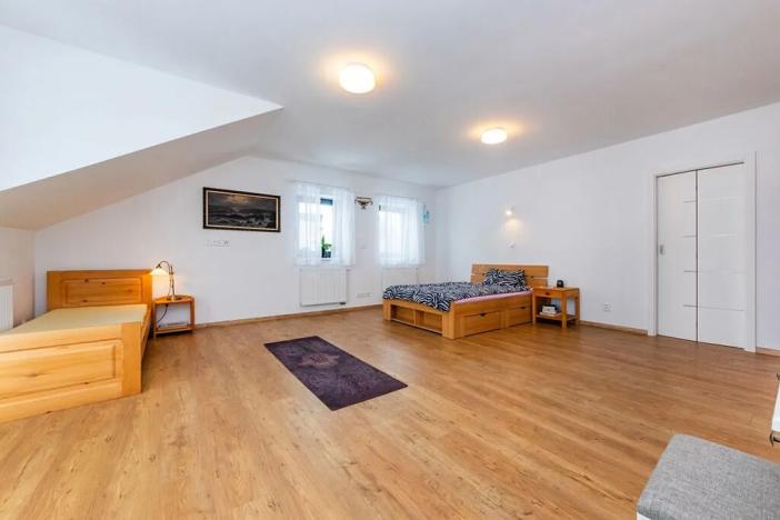 Prodej rodinného domu, Křížkový Újezdec, 228 m2