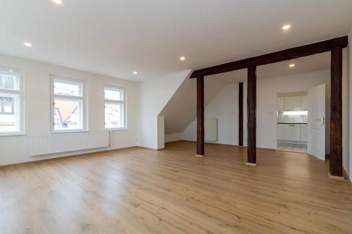 Pronájem atypického bytu, Praha, Na Švihance, 224 m2