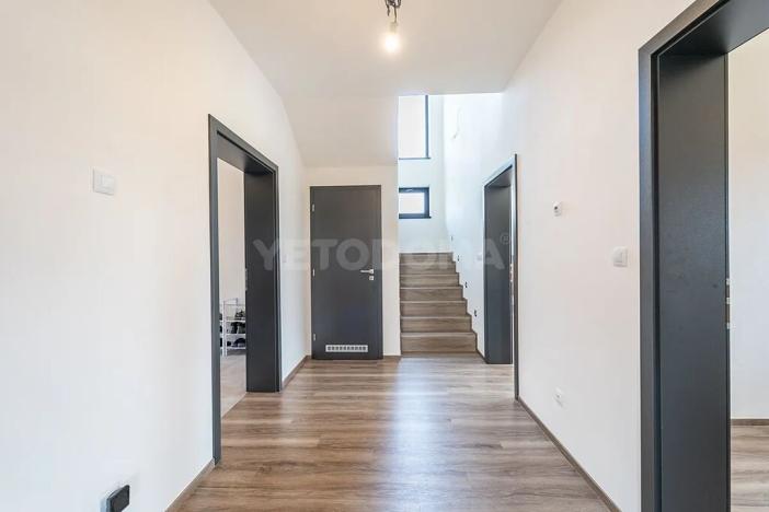 Prodej rodinného domu, Kornatice, 270 m2