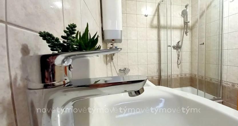 Pronájem rodinného domu, Pardubice, Lesní, 84 m2