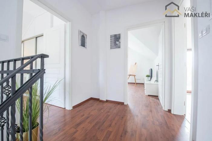 Prodej rodinného domu, Mochov, Na Zátiší, 183 m2