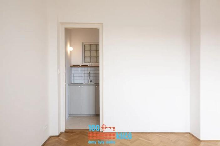 Pronájem bytu 1+kk, Praha - Holešovice, Umělecká, 37 m2