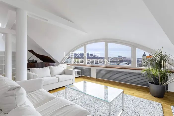 Pronájem atypického bytu, Praha - Nové Město, Dřevná, 250 m2