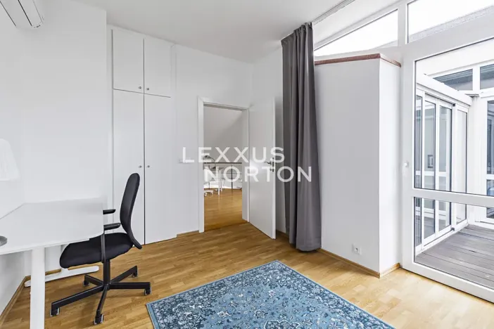 Pronájem atypického bytu, Praha - Nové Město, Dřevná, 250 m2