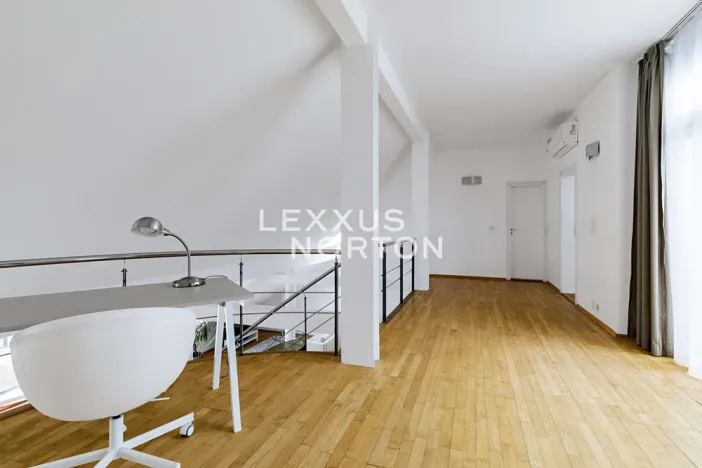 Pronájem atypického bytu, Praha - Nové Město, Dřevná, 250 m2