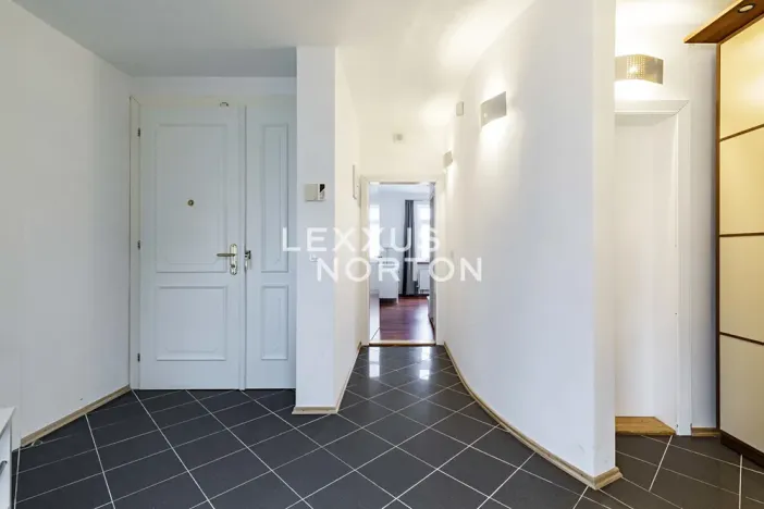 Pronájem atypického bytu, Praha - Nové Město, Dřevná, 250 m2