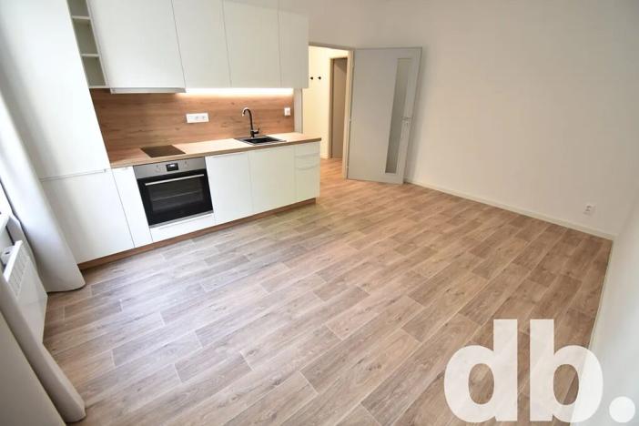 Pronájem bytu 2+kk, Karlovy Vary, Táborská, 50 m2