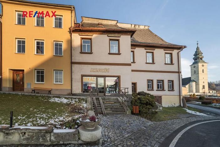 Prodej činžovního domu, Staré Město, nám. Osvobození, 444 m2