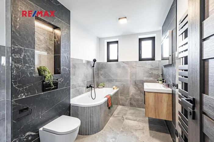 Prodej rodinného domu, Jindřichův Hradec, Spojovací, 183 m2