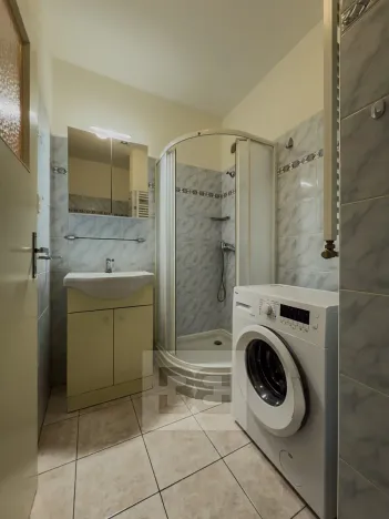 Pronájem bytu 1+kk, Praha - Vršovice, Petrohradská, 28 m2