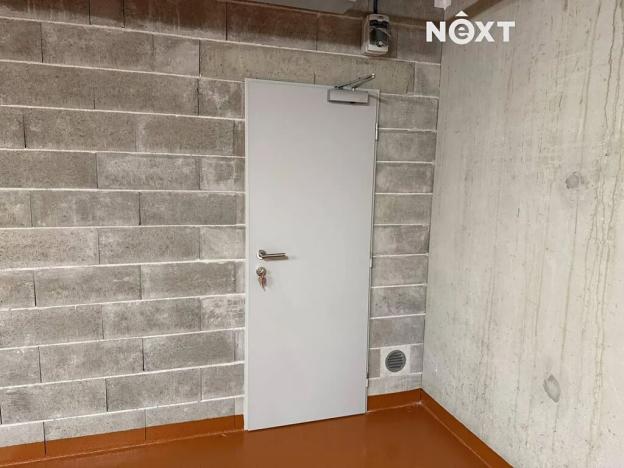 Pronájem garážového stání, Zlín, Nad Stráněmi, 18 m2