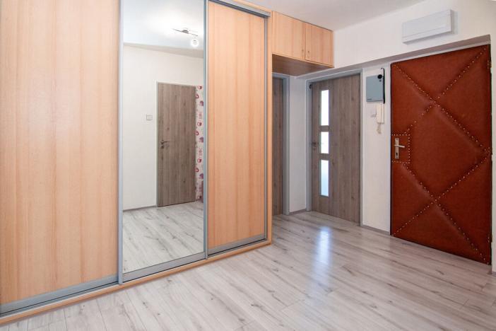 Prodej bytu 3+kk, Veleň, U Sluh, 77 m2