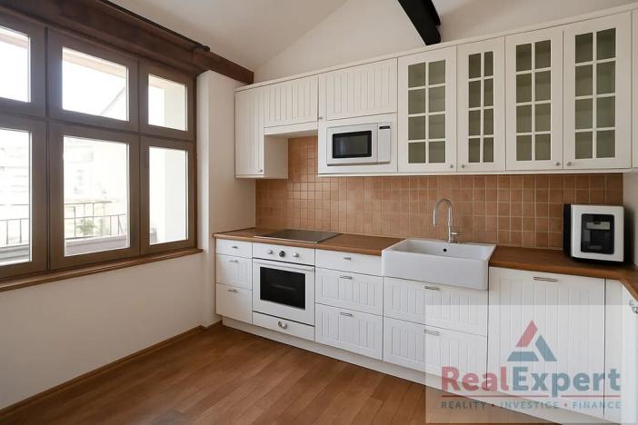 Pronájem bytu 5+kk, Praha - Vinohrady, Máchova, 166 m2