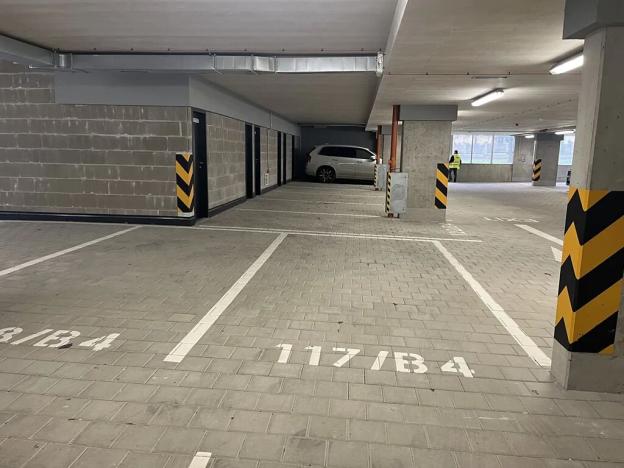 Pronájem garážového stání, Praha, 21 m2