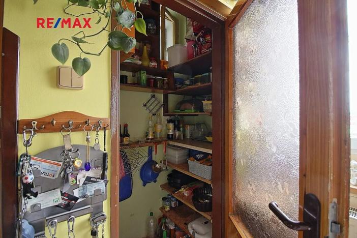 Pronájem bytu 2+kk, Chomutov, Kadaňská, 45 m2