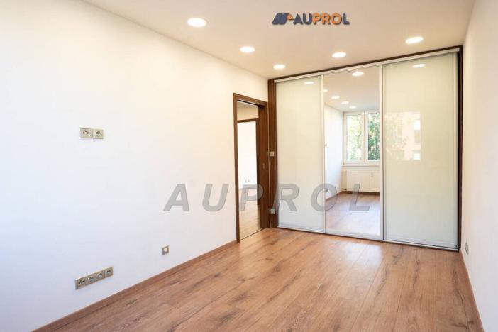 Prodej bytu 3+kk, Praha - Karlín, Molákova, 71 m2