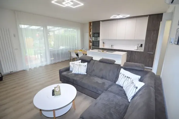 Prodej rodinného domu, Vestec, Vrbová, 153 m2