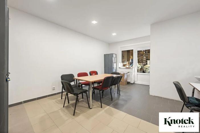 Prodej výrobních prostor, Račice-Pístovice, 479 m2